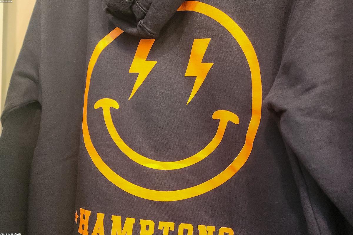 Arbeitsjacke mit Firmenlogo im Flockdruck